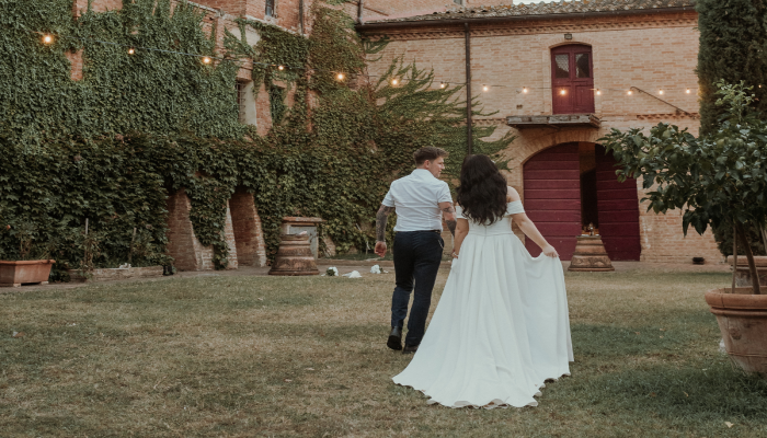 couple-having-italy-wedding