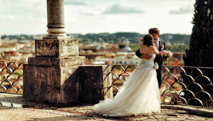 newlywed couple in italy