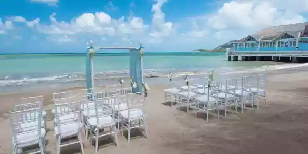 Sandals Halcyon Beach