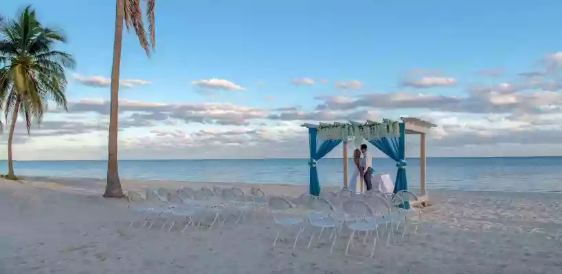 Weddings by Viva Fortuna Beach