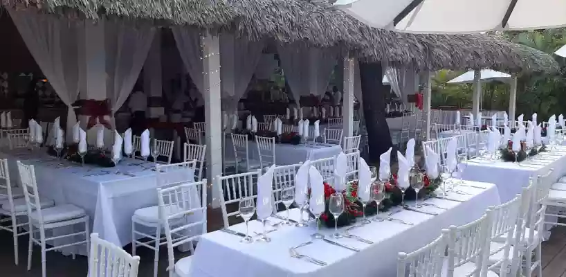 Weddings at Viva Heavens